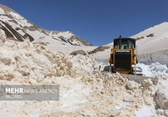 عملیات برفروبی و بازگشایی راه روستای طارش در محور ملکوت املش
