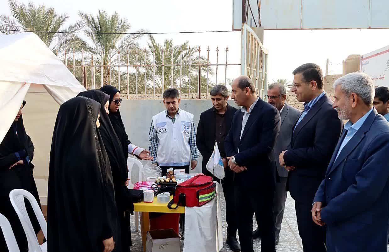 فرماندار دشتی: حضور مدیران در میان مردم مستمر خواهد بود فرماندار دشتی: حضور مدیران در میان مردم مستمر خواهد بود