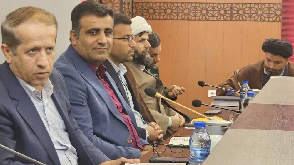 فرماندار دیر: خدمت صادقانه به مردم اولویت مدیریت شهرستان است