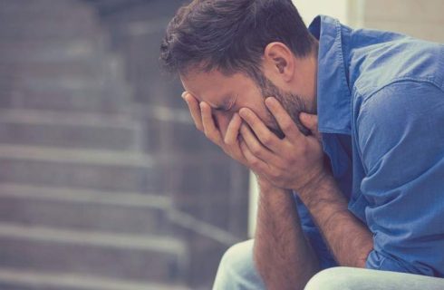 فروپاشی روانی چیست؟علت،علائم و روش‌های درمان