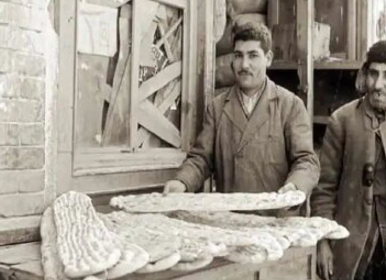 قیمت نان در سال ۱۳۴۴ + عکس قیمت نان در سال ۱۳۴۴ + عکس