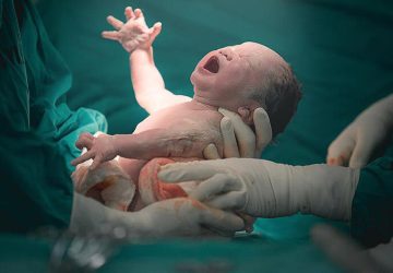 مادر شدن، عامل کاهش سرطان در زنان