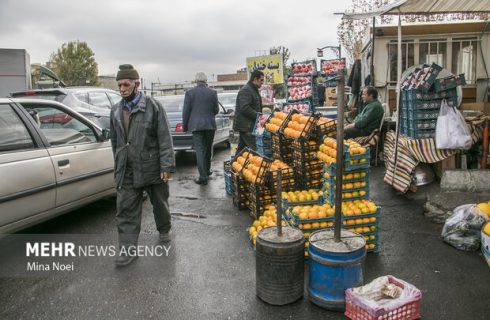 ماموران سد معبر با دستفروشان در گرگان سلیقه‌ای برخورد می‌کنند