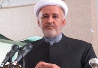 ماموستا کریمی: تعرض به حریم خانواده جنگ با دین و اخلاق اسلامی است