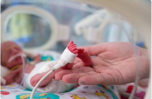 مراقبت‌های پس از ترخیص حلقه تکمیل‌کننده درمان نوزادان نارس