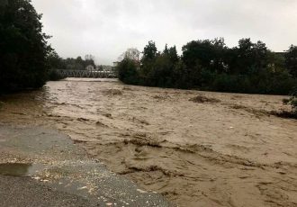 مفقود شدن یک نفر بی دنبال بارش شدید باران در جنوب کشور مفقود شدن یک نفر بی دنبال بارش شدید باران در جنوب کشور