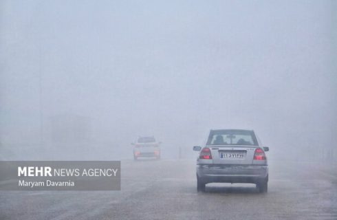 مه‌گرفتگی و کاهش دید افقی رانندگان در محور نیشابور–مشهد