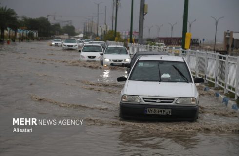موج جدید بارش باران در بندرعباس آغاز شد
