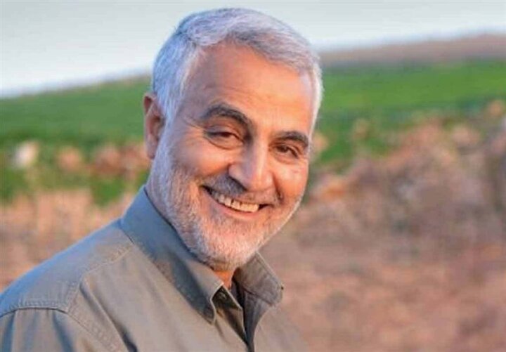 مکتب حاج قاسم؛ آیینهای از مردممداری و انقلابیگری ناب مکتب حاج قاسم؛ آیینهای از مردممداری و انقلابیگری ناب