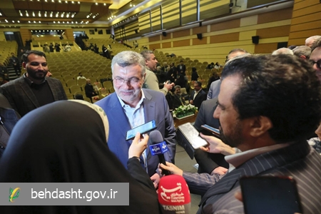 نقدینگی، چالش اصلی تولیدکنندگان تجهیزات پزشکی است/پیگیری تأمین ۷۰ همت برای پرداخت بدهی بیمه‌ها به حوزه تجهیزات پزشکی