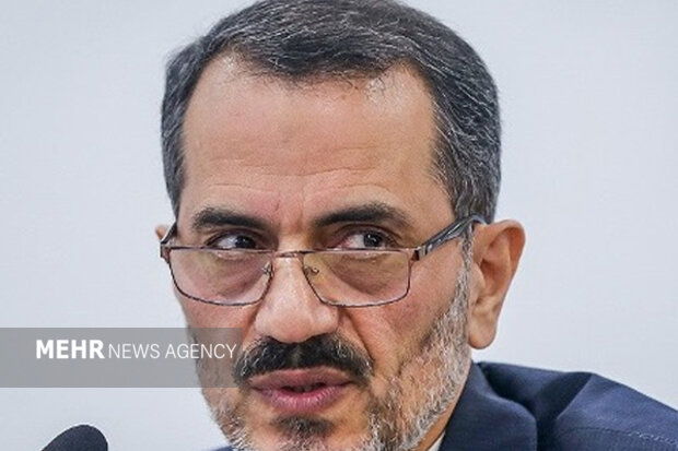 پاسخ به روشنفکران غربی:کج‌روی طبیعی نیست؛ حجاب مانع عادی‌سازی انحراف