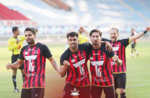 پیروزی تیم فوتبال«ابومسلم ثامن» مقابل «پرواز سیمرغ» در مشهد