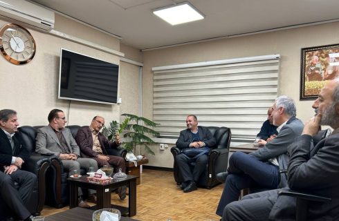 پیگیری مشکلات دارویی مراکز درمان سوءمصرف مواد در جلسه رئیسکل سازمان نظام پزشکی با رئیس سازمان غذا و دارو پیگیری مشکلات دارویی مراکز درمان سوءمصرف مواد در جلسه رئیسکل سازمان نظام پزشکی با رئیس سازمان غذا و دارو