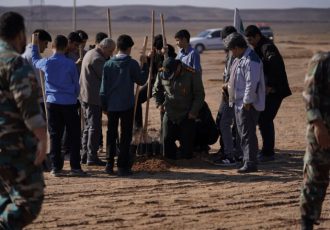 کاشت ۱۰۰۰ اصله نهال به مناسبت شب یلدا در نواران قم