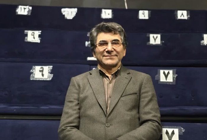 کاکا سلطانی: اجرای افراد دارای معلولیت از حاشیه به متن تئاتر کشور رسید