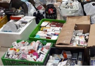 کشف ده‌ها کارتن دارو از کلینیک زیبایی