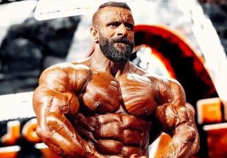 گردنبند و دستبند طلای سنگین وزن هادی چوپان سوژه شد+ عکس