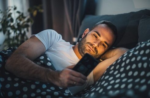 یک هفته دوری از شبکههای اجتماعی؛ کاهش چشمگیر افسردگی یک هفته دوری از شبکههای اجتماعی؛ کاهش چشمگیر افسردگی