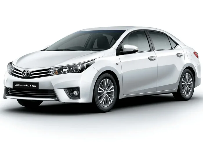 یک کارگر آمریکایی در ۲۱ ماه کرولای ۲۰۲۶ می‌خرد/ برای یک ایرانی چقدر؟