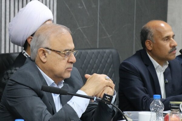 آشوری:حل مسائل بازار در گرو گفت‌وگوی مستقیم اصلاح می شود