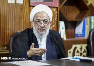 آقاتهرانی: اعتکاف راه تثبیت ایمان در عصر فتنه‌هاست