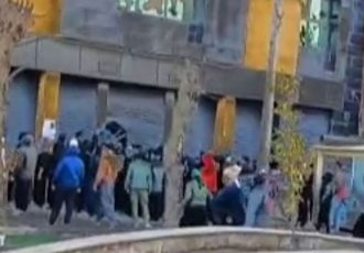 ادامه اعتراضات و درگیری‌ها در ملکشاهی/ تشییع ۲ جان باخته و آتش‌زدن چند بانک