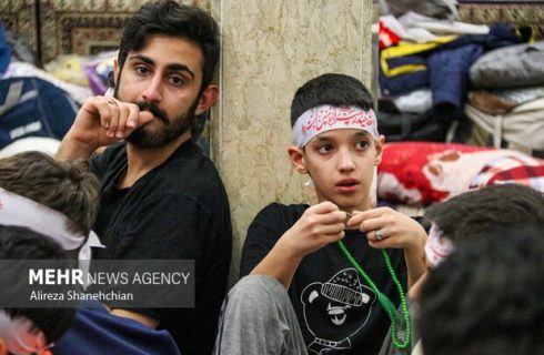 اعتکاف برادران در بندرترکمن؛ خیز جوانان برای بازگشت به معنویت اعتکاف برادران در بندرترکمن؛ خیز جوانان برای بازگشت به معنویت