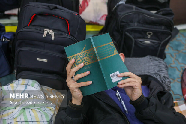 اعتکاف دانش آموزی در شهرستان بام و صفی آباد