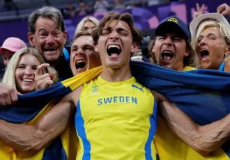 برترین ورزشکار سال جهان معرفی شد/ تاج افتخار بر سر دوپلانتیس