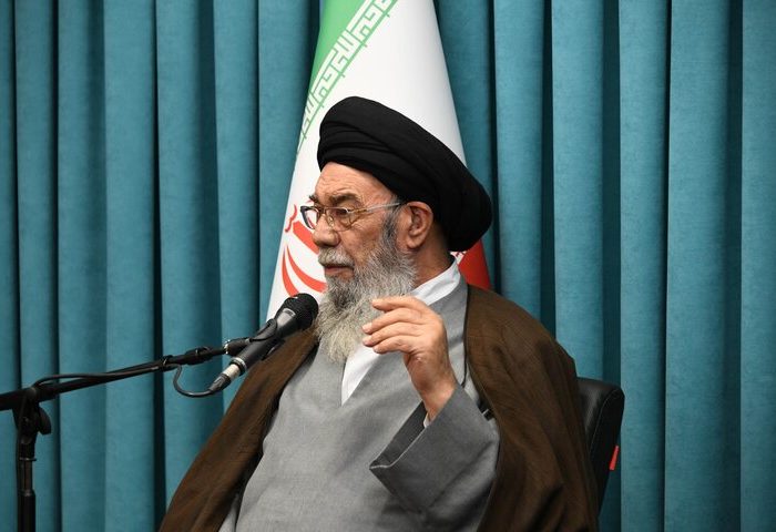 تأکیدامام جمعه اصفهان بر هدفمند شدن یارانه‌ها وتقویت سیاست‌های جمعیتی