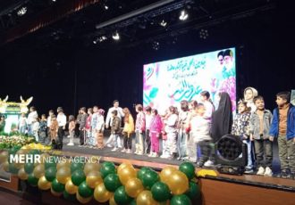 جشن میلاد علوی با حضور ۱۵۰۰ نفر از ایتام تهرانی برگزار شد