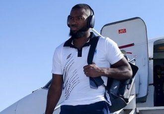 جنجال در زمین / دو بازیکن استقلال درگیر شدند