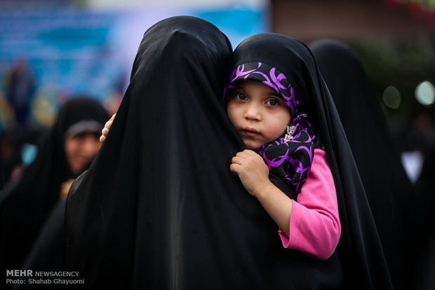 حجاب تدبیر اسلام برای امکان حضور فعال و آزادانه زن در جامعه