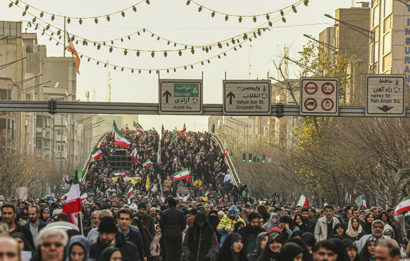 حفظ امنیت کادر درمان و حریم کاری آنها باید یک مطالبه عمومی باشد