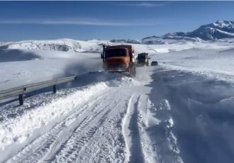 رئیس راهداری پاوه: اکیپ‌های برف‌روبی پاوه در آماده‌باش کامل هستند