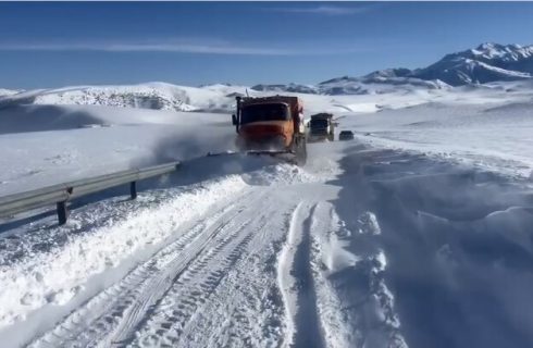 رئیس راهداری پاوه: اکیپ‌های برف‌روبی پاوه در آماده‌باش کامل هستند