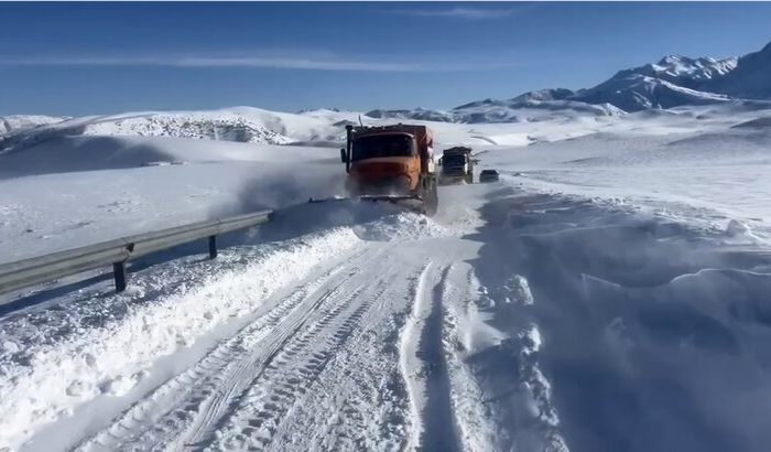 رئیس راهداری پاوه: اکیپ‌های برف‌روبی پاوه در آماده‌باش کامل هستند