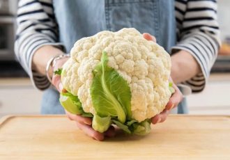 سرنوشت زن بیست و پنج ساله‌ای که رژیم گرفت و ۶ ماه فقط گل کلم و سینه مرغ آبپز خورد