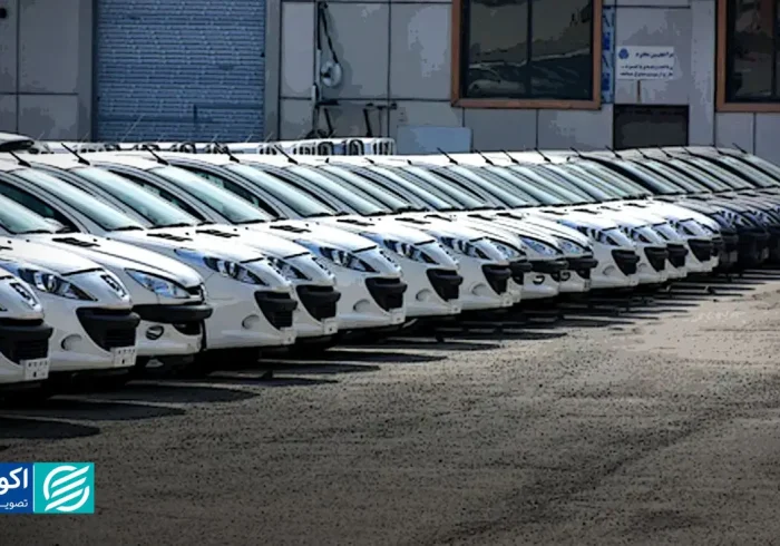 قیمت خودرو در بازار امروز دوشنبه ۱۵دی/ پراید، پژو و تارا چند؟