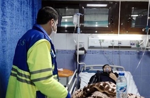 مسمومیت جمعی در زنجان/ معتکفان به بیمارستان‌ منتقل شدند