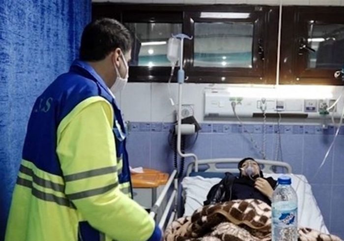 مسمومیت جمعی در زنجان/ معتکفان به بیمارستان‌ منتقل شدند