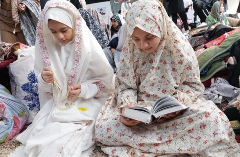 مصاحبه با نوجوانان حاضر در مراسم اعتکاف در شهرستان سملقان مصاحبه با نوجوانان حاضر در مراسم اعتکاف در شهرستان سملقان