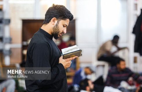 ۲۰۴ مسجد قم میزبان خلوت عاشقانه ۵۰ هزار معتکف