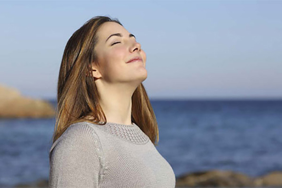 ۸ روش ساده برای مهار اضطراب در روزهای پرتنش