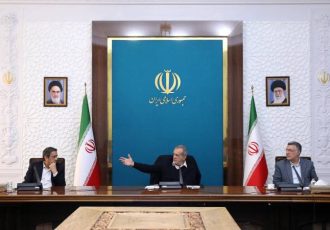 جلسه فعالان تجهیزات پزشکی با رئیس جمهور، وزیر بهداشت، رئیس بانک مرکزی و رئیس سازمان برنامه و بودجه