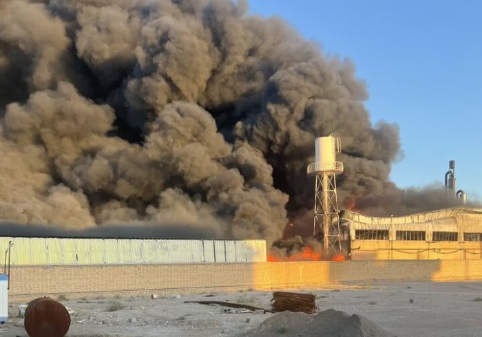 آتش‌سوزی در کارخانه تصفیه روغن در شهرضا؛۲۵ تیم امدادی اعزام شد