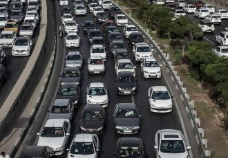 آخرین وضعیت ترافیکی و جوی محورهای مواصلاتی کشور / ترافیک سنگین در محورهای ورودی به تهران گزارش شد