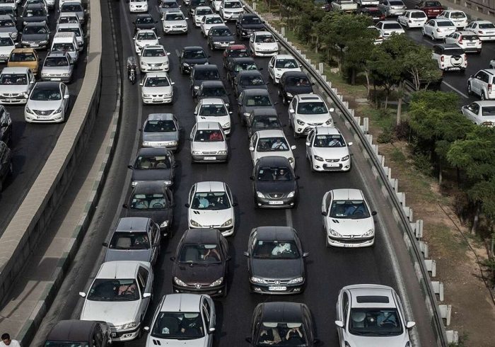 آخرین وضعیت ترافیکی و جوی محورهای مواصلاتی کشور / ترافیک سنگین در محورهای ورودی به تهران گزارش شد