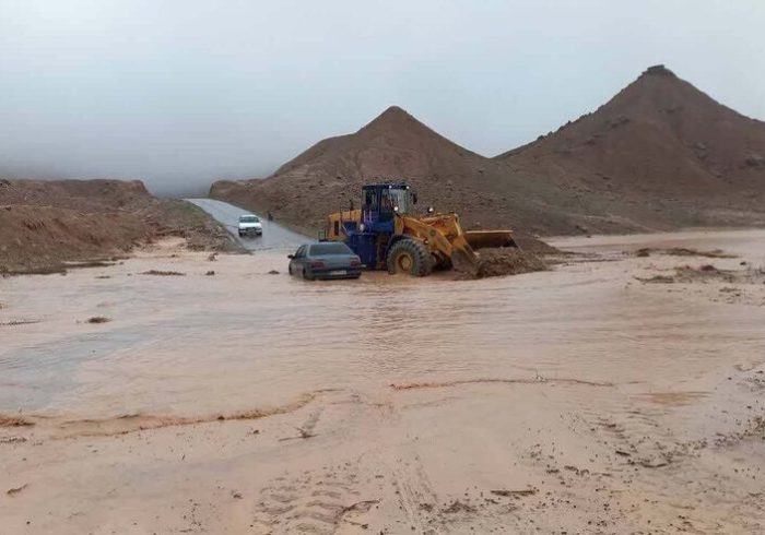 بارش شدید باران به تعدادی از منازل مردم آبدانان خسارت زد