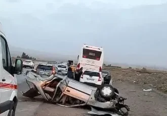 جزئیات حادثه مرگبار در قزوین/ واژگونی ماکسیما جان راننده سهل‌انگارش را گرفت